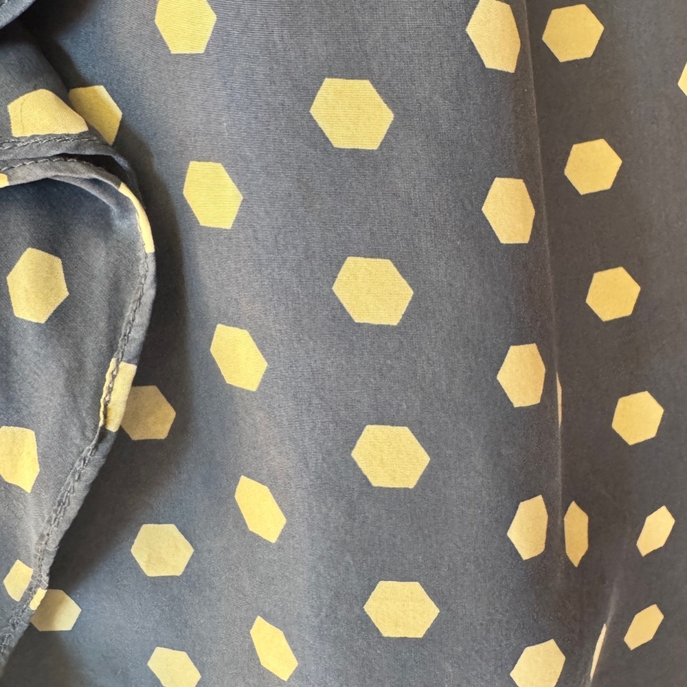 100% Silk, Hexagon Dot Dress, purchased at Anthropologie, Size 8 - Picture 5 of 9